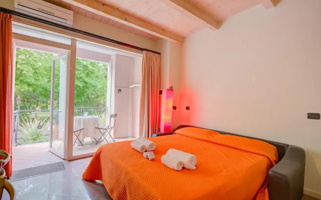 Orange Apartment Desenzano With Wi-fi