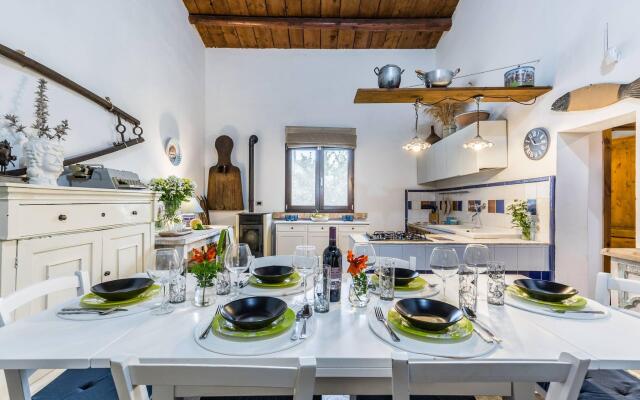 Authentic Sicilian Charm With Pool, Sea View, Parking & Wifi