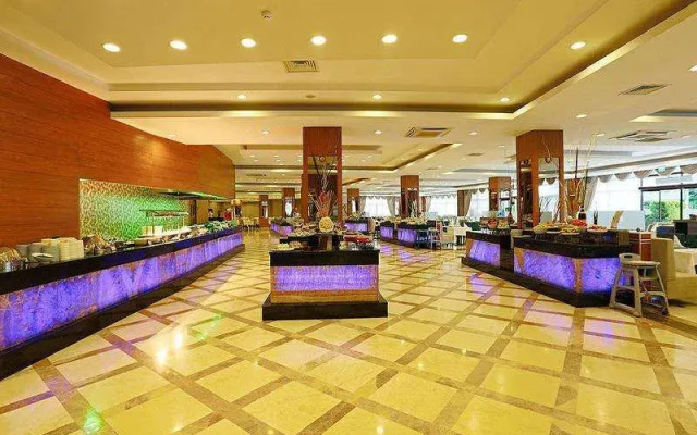 Lyra Resort & Spa