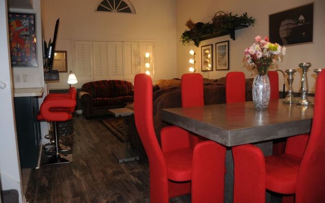 Park City Condo with 6 beds, 3 bedroom, 3 bath, 4 min to ski, 2 min to Sundance HQ