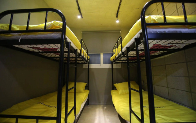 24 Guesthouse Garosu-gil (Gangnam)