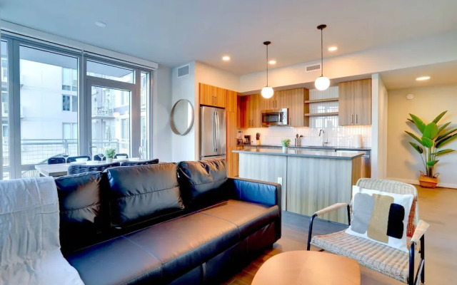 Prime Metro Proximity Condo at Clarendon