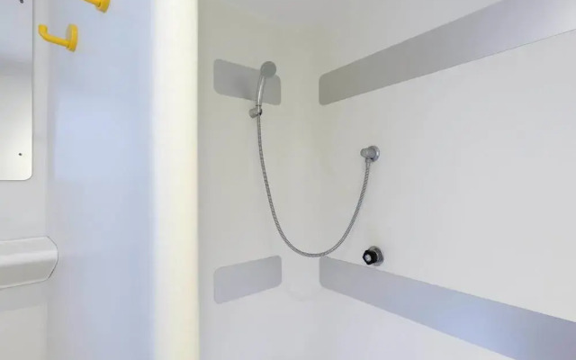 HotelF1 Lille Tourcoing Nord