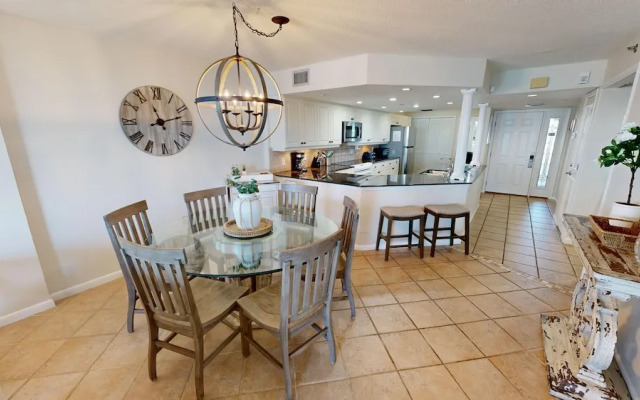 Inlet Reef 205 2 Bedroom Apts by RedAwning