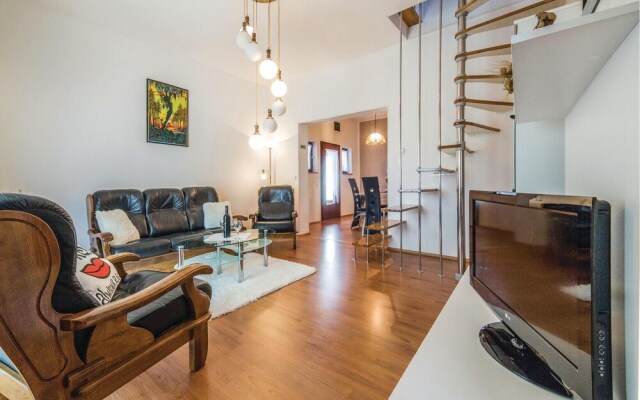 Amazing Home in Kastel Gomilica With Wifi and 3 Bedrooms