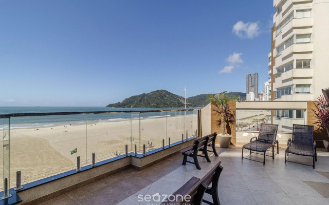 Apto 3Q pé na areia com vista mar CET802