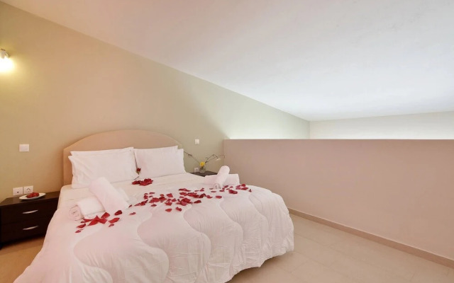 Likithos Hotel
