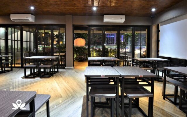 ZEN Rooms Duta Merlin