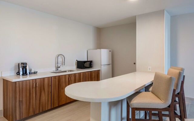 Best Western Plus Coachella Valley Inn & Suites