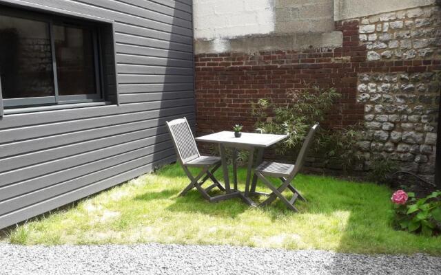 Studio avec jardin et stationnement gratuit à Rouen