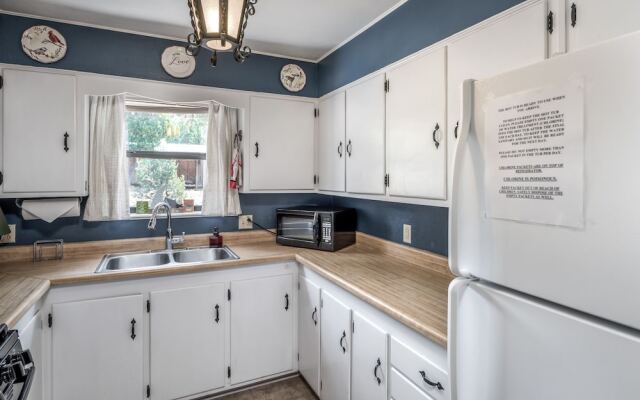 A Frame Acres - Three Bedroom Cabin