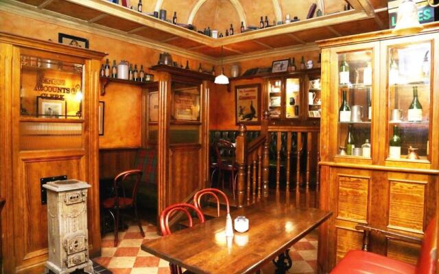 O'Neills Victorian Pub and Townhouse