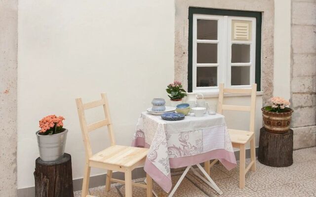 Alfama Charming Apartment, By TimeCooler