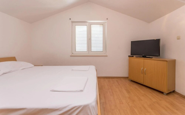Amazing Apartment in Pakostane With Wifi and 1 Bedrooms