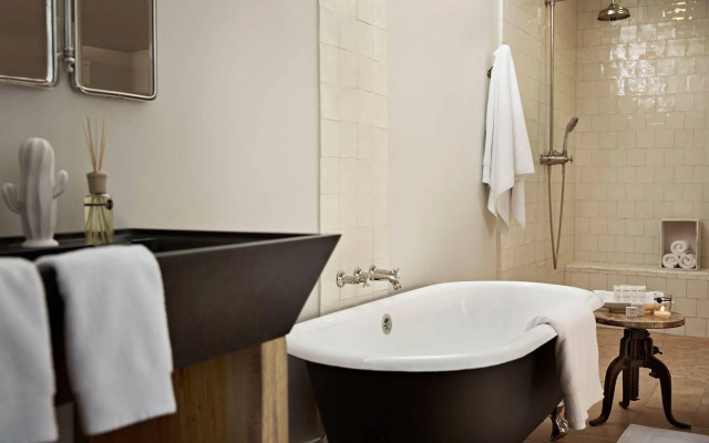 Bespoke Inn Scottsdale
