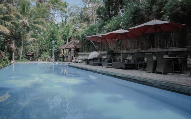 Kayu Arum Resort