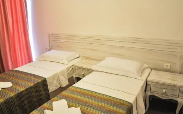 Gurup Hotel