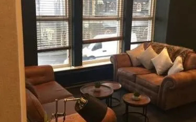 Best Western Mount Sorrel Hotel