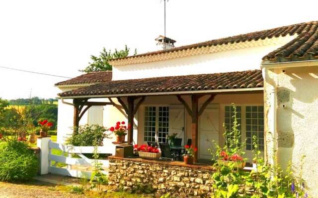 House With 2 Bedrooms in Lannes, With Furnished Garden