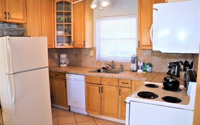 Jamaica Royale - 006 - 1 Br Condo