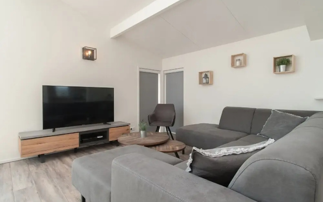 Comfortable House With a Private Jetty, in Lemmer