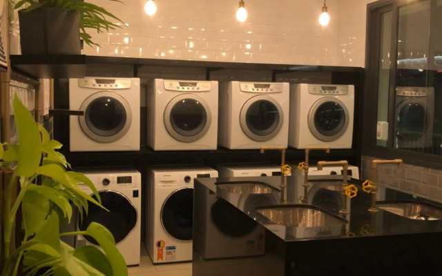 Brooklin Studios I Em frente ao metrô Brooklin