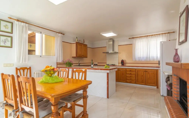 Unio 36 in Ariany With 4 Bedrooms and 2 Bathrooms