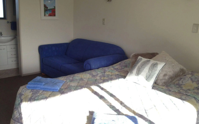 Bluebell Lodge And Cottage – Guest Rooms – Hastings