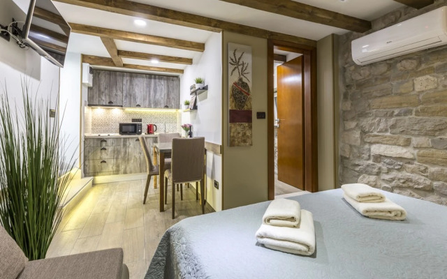 Reval Luxury Stone House Apartments