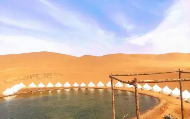 Zhongwei Daxing Night Desert Camp