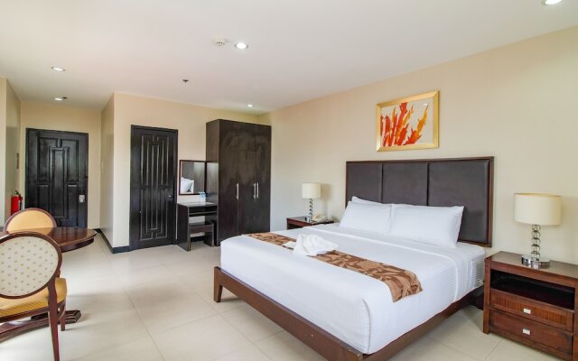 Main Hotel & Suites