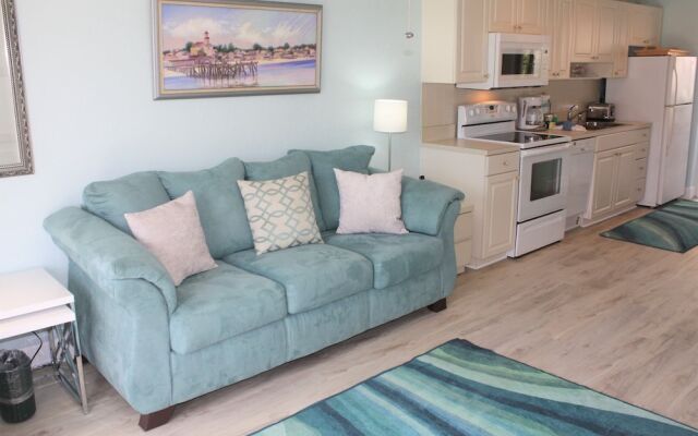 Jamaica Royale 014 - 1 Br Apts