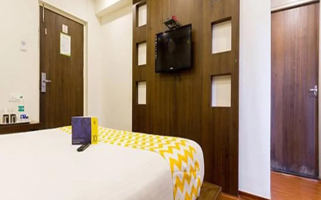 FabHotel Sholas Residency