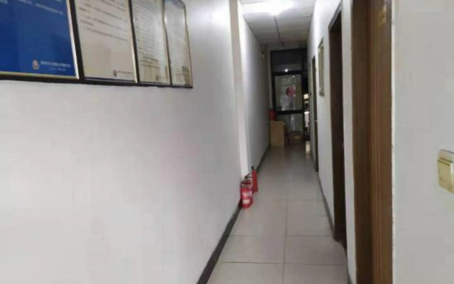 Chunrong Hostel
