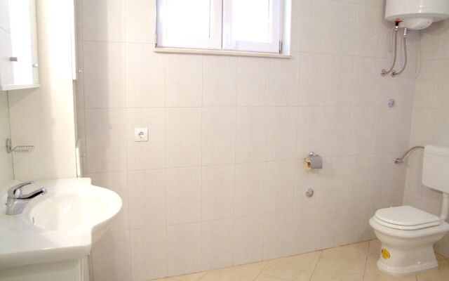 Apartment With 3 Bedrooms in Baška Voda, With Furnished Terrace and Wi