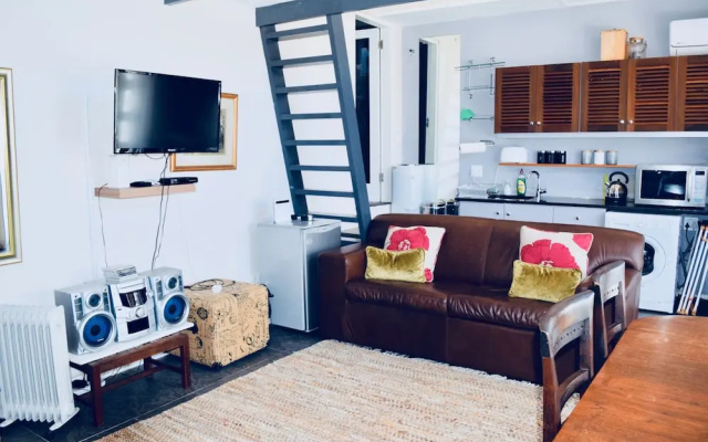 1 Bedroom Apartment in the Heart of Cape Town