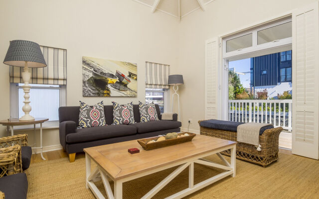 Thesen Islands Holiday House