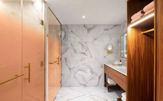 The Honeyrose Hotel, Montreal, A Tribute Portfolio Hotel