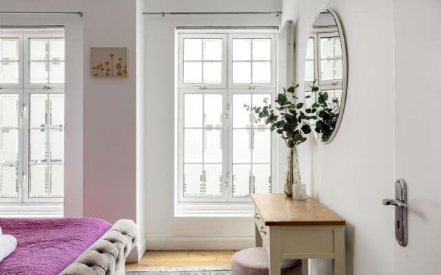Mayfair Park Lane Lux 2-bedroom Apartment