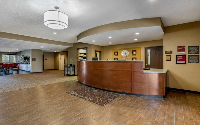 Comfort Suites Cedar Falls Industrial Park
