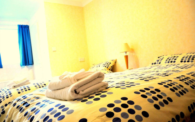 Heathrow Lodge