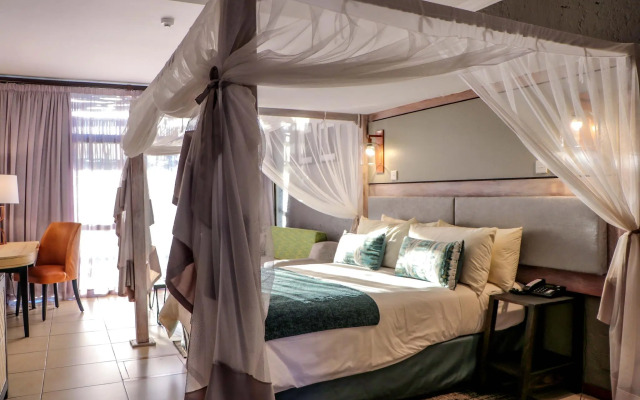 Cresta Mowana Safari Resort & Spa