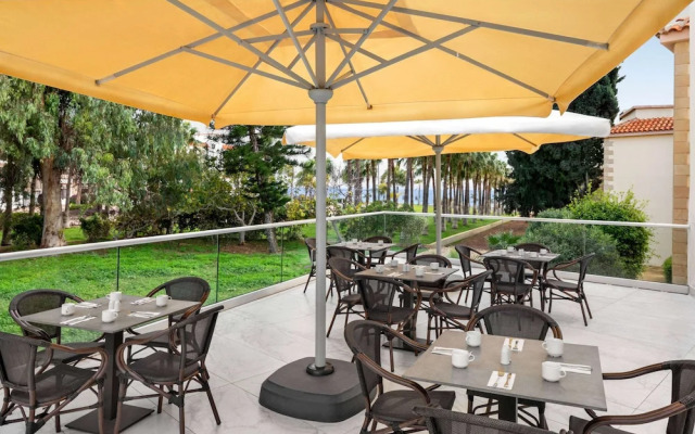 Freij Beach Hotel & Resort