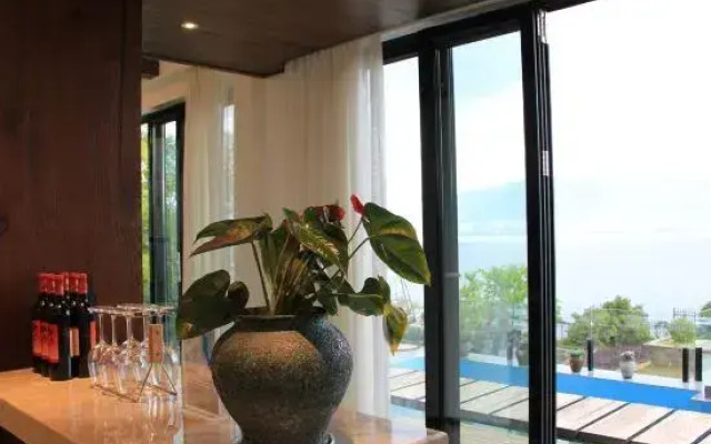 Dali Junbo Tea Yun Theme Seaview Homestay