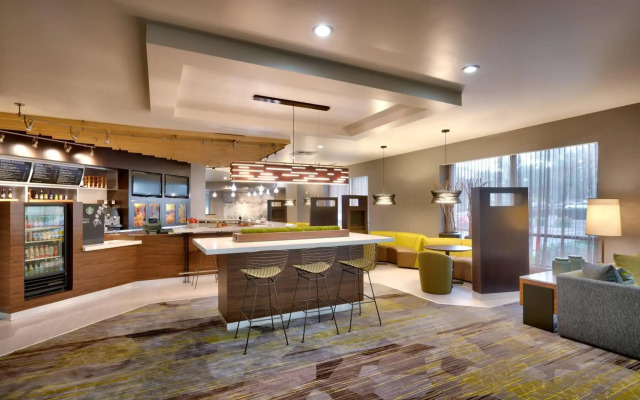 Courtyard by Marriott Charlotte Airport LoSo