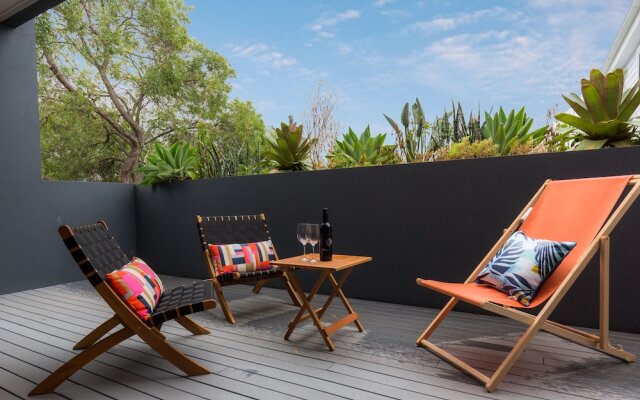 Sydney Townhouse with Parking and Deck
