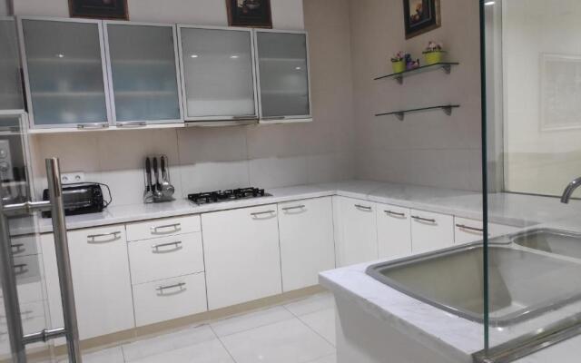 Somerset Berlian Apartment