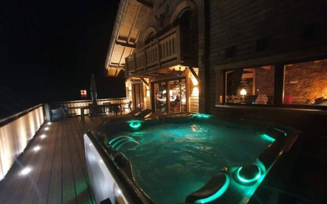 Nouveau Chalet M.META 12 pers sauna,jacuzzi,billard