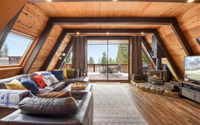 Lakeview Tree House