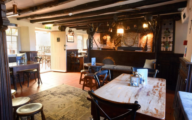 Lifeboat Inn